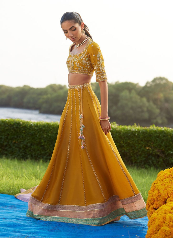Mayna Festive Luxe Pret