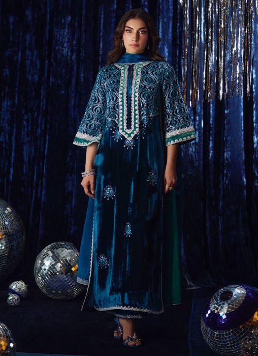 Elyra Silk Shirt And Pre-Draped Dupatta
