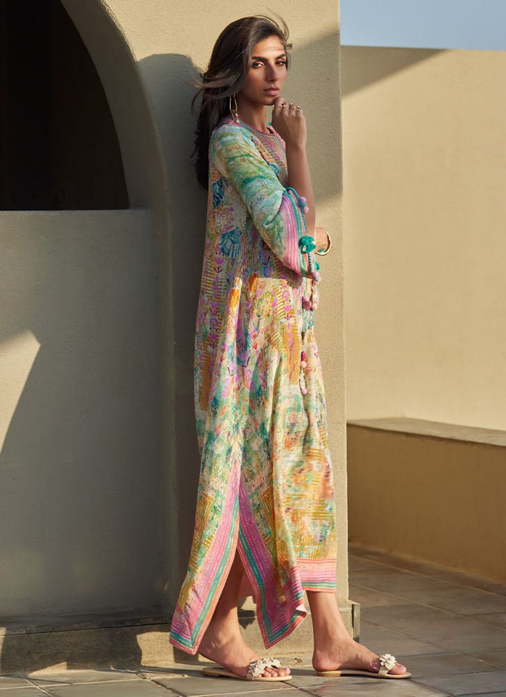 https://www.farahtalibaziz.com.pk/images/thumbs/0027179_riviera-rose-crepe-kaftan_1000.jpeg