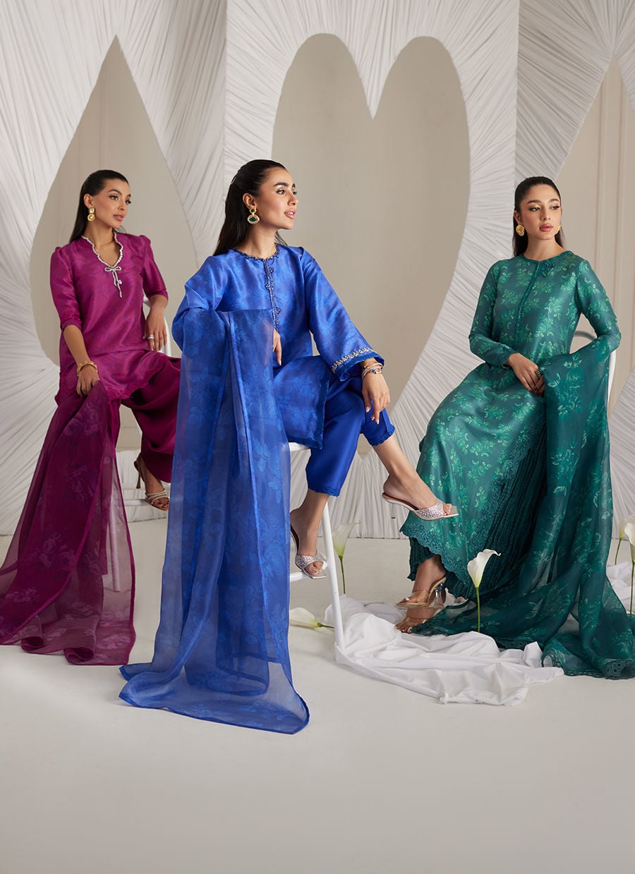https://www.farahtalibaziz.com.pk/images/thumbs/0028765_camilla-emerald-shirt-and-dupatta.jpeg