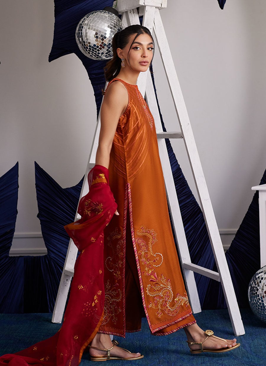 https://www.farahtalibaziz.com.pk/images/thumbs/0028807_zadie-burnt-orange-shirt-dupatta.jpeg