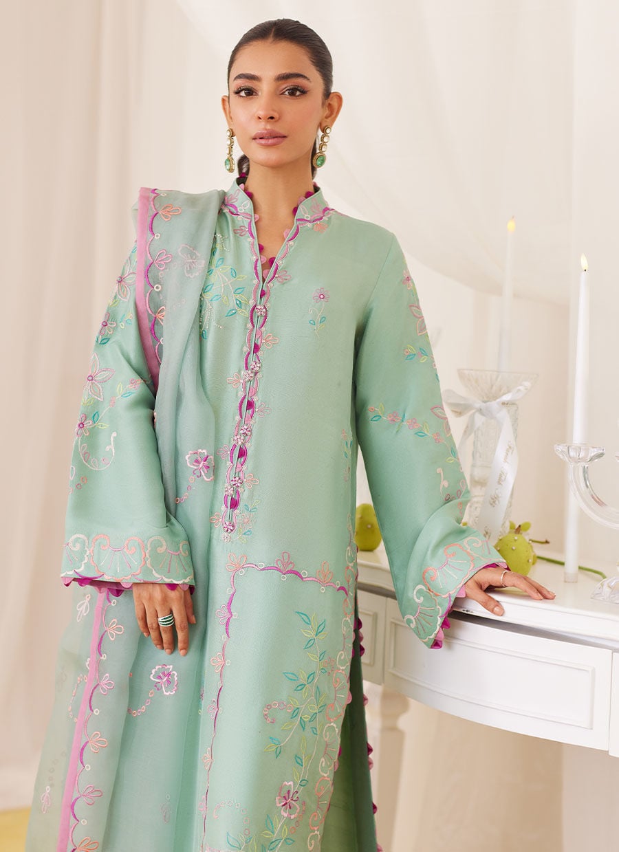 https://www.farahtalibaziz.com.pk/images/thumbs/0028816_petra-fern-green-embroidered-shirt-and-dupatta.jpeg