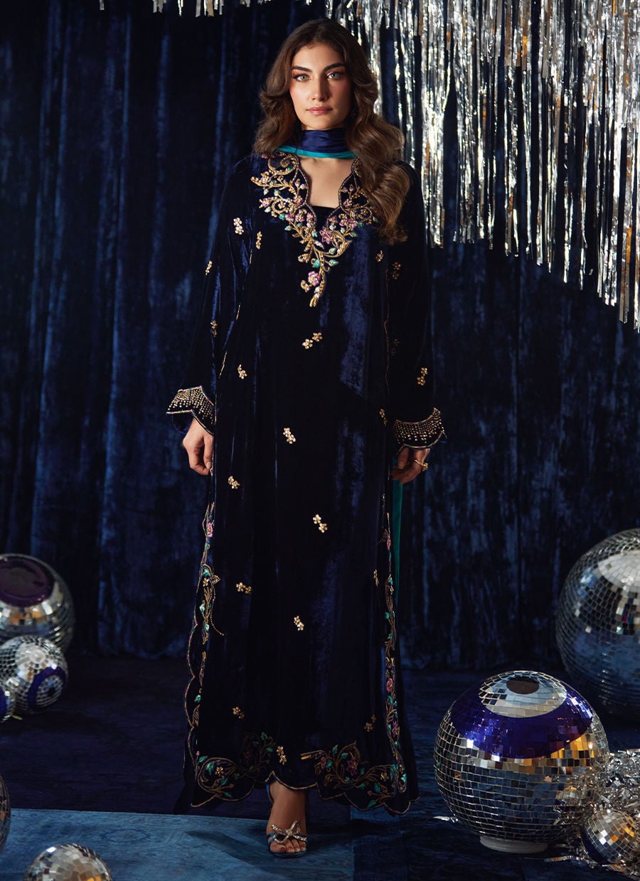 https://www.farahtalibaziz.com.pk/images/thumbs/0028965_valeh-navy-shirt-and-dupatta-with-pants.jpeg