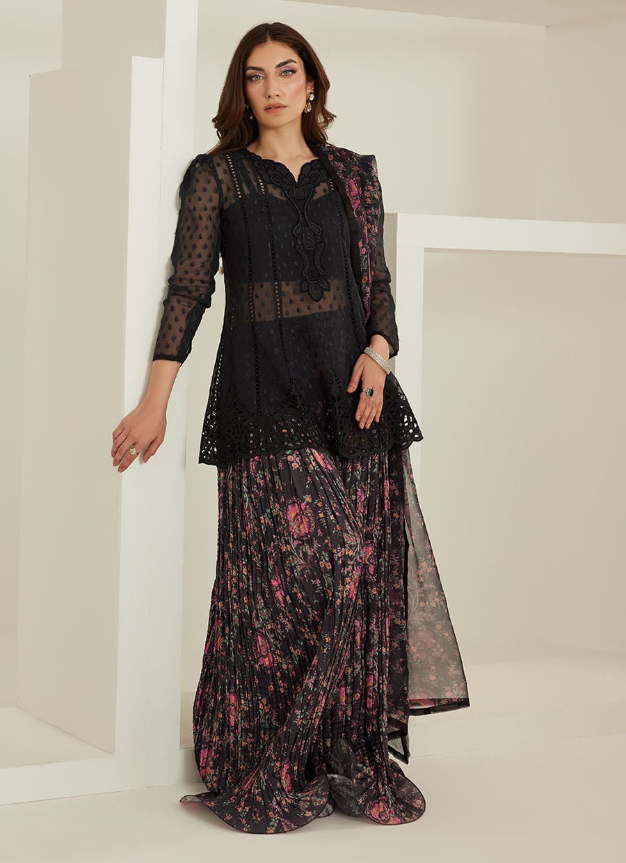 https://www.farahtalibaziz.com.pk/images/thumbs/0030590_amilee-peplum-and-dupatta.jpeg