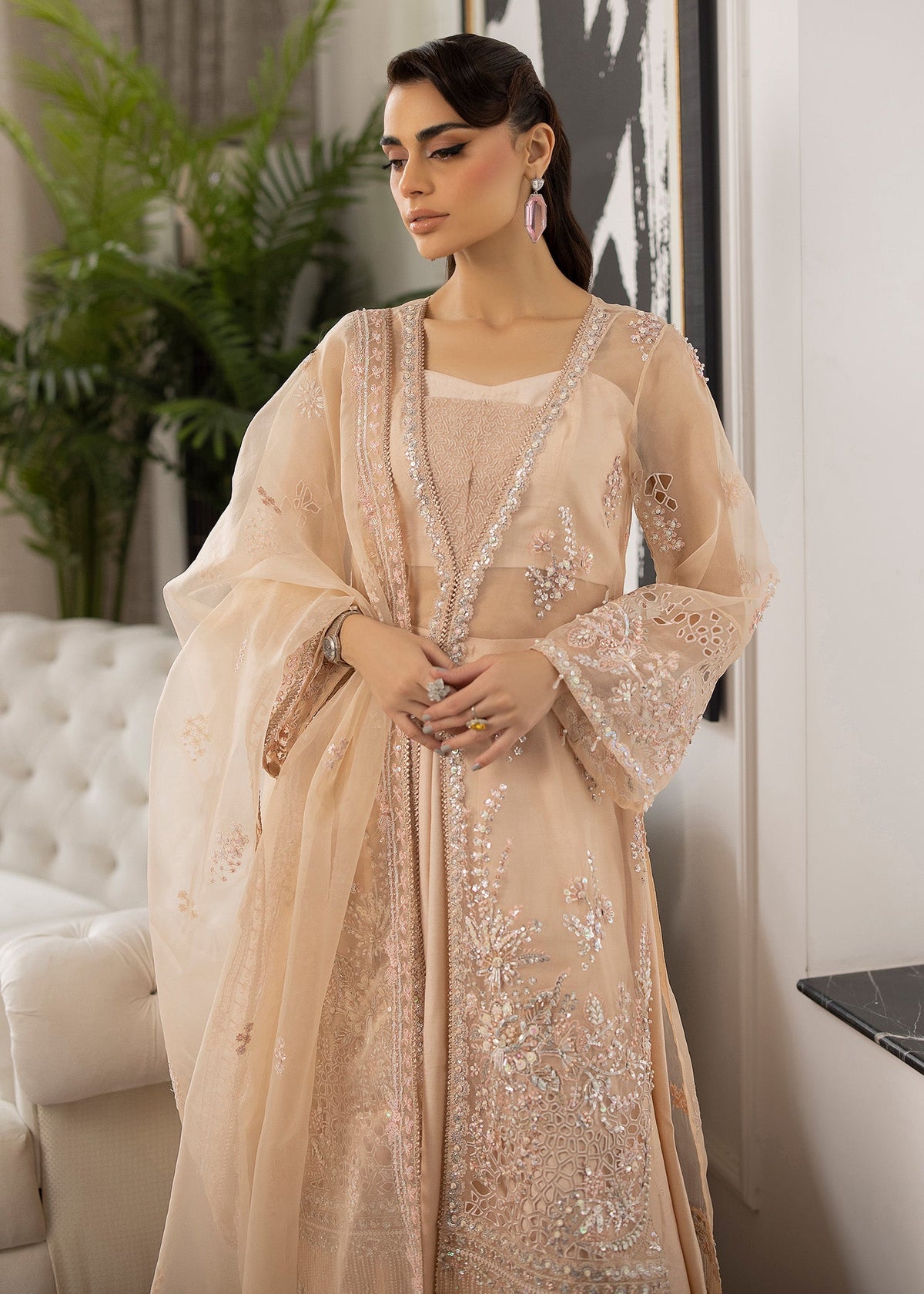 Farida Hasan – Peach Blossom Style