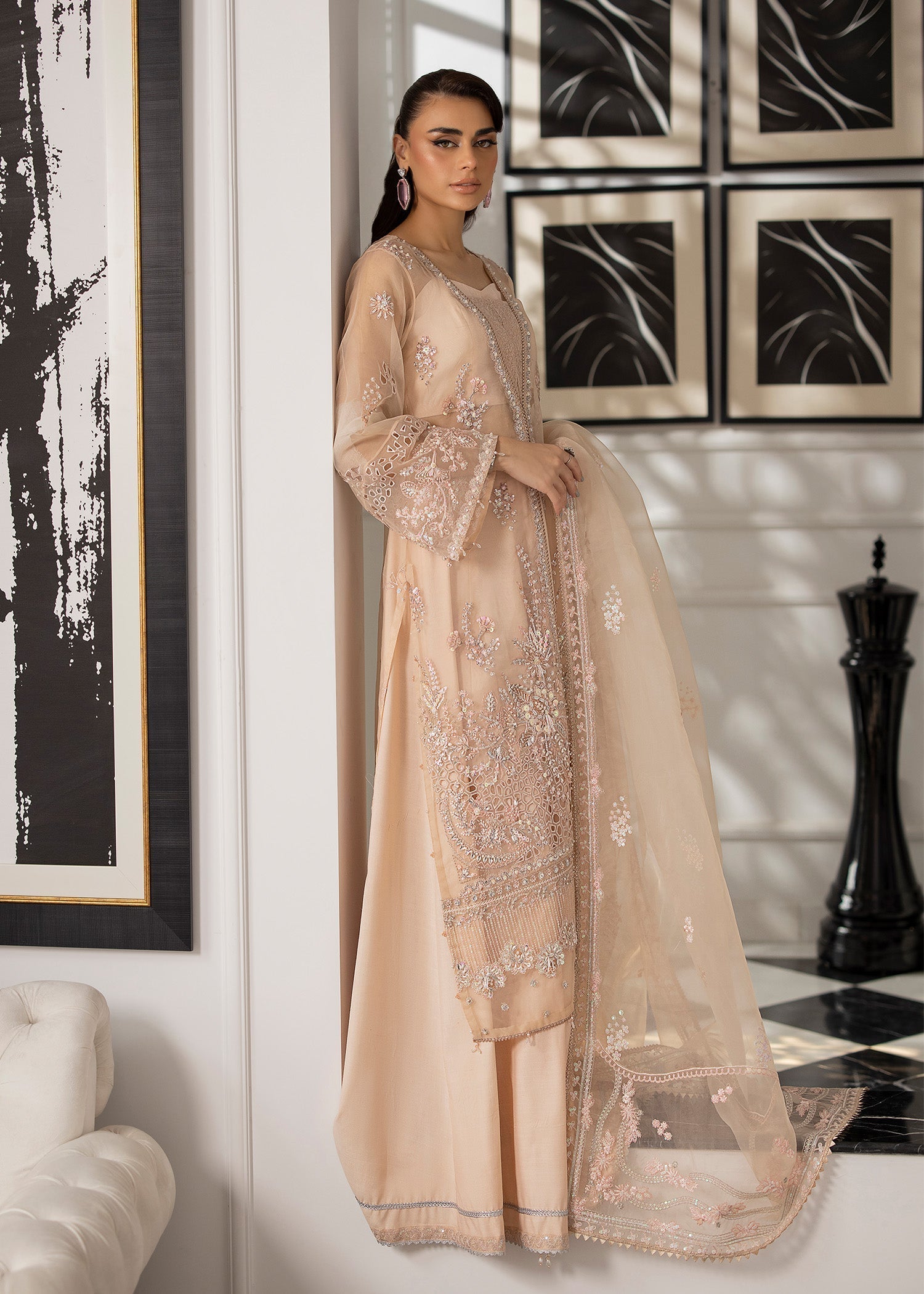 Farida Hasan – Peach Blossom Style