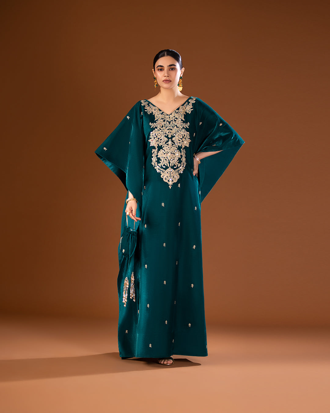 https://cdn.shopify.com/s/files/1/0262/2531/1795/products/006_8070d04e-e82e-4013-a552-2b21fa08b72f.jpg?v=1640948822