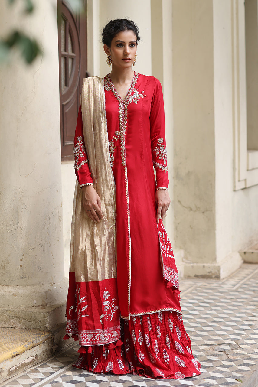 Nida Azwer