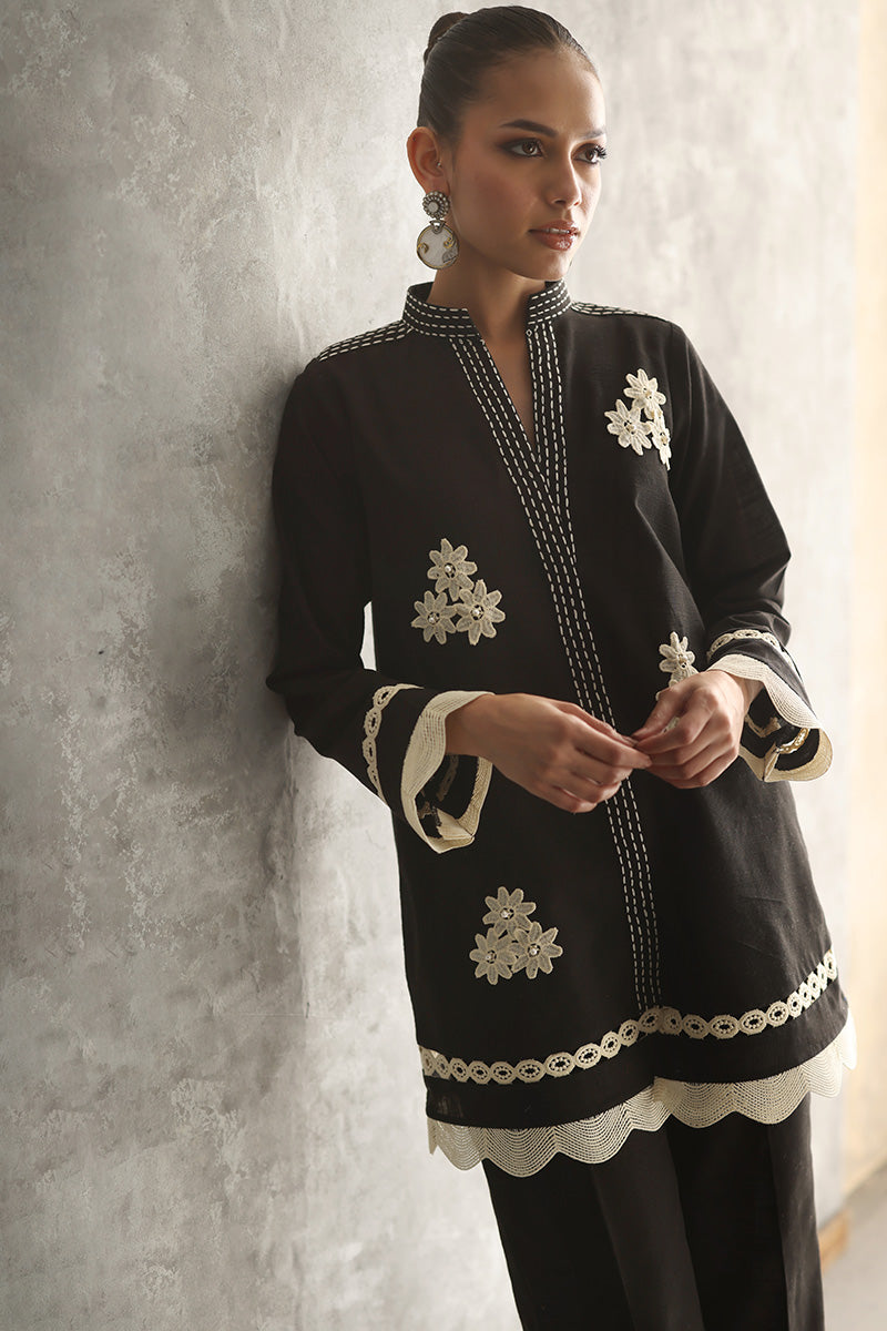 https://cdn.shopify.com/s/files/1/0412/9311/9639/files/008A2133_m.jpg?v=1755496080