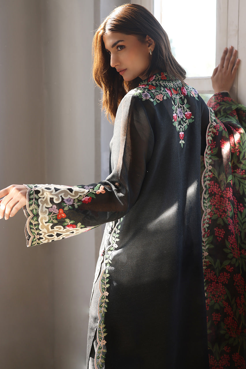 https://cdn.shopify.com/s/files/1/0588/3661/5221/files/008A2663f2.jpg?v=1745846721