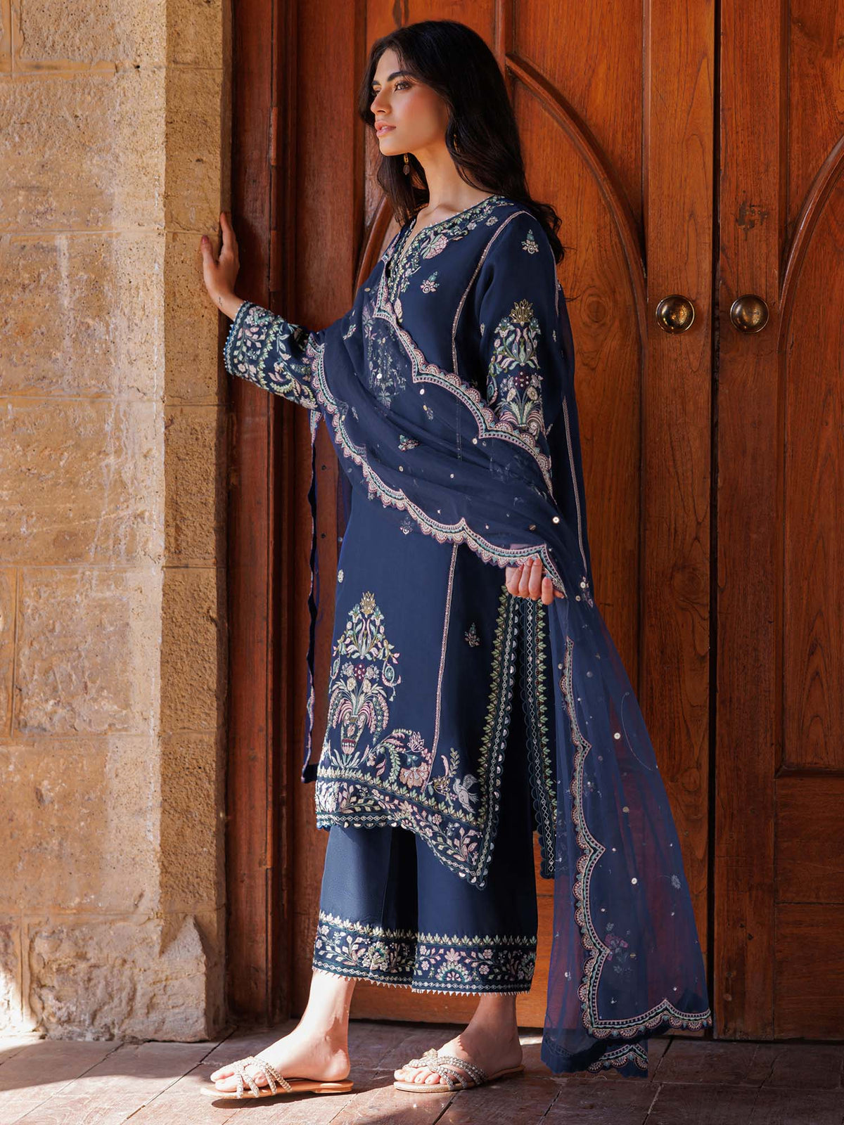 Raya, Izaar & Dupatta - SS25AMB1OWKPD011