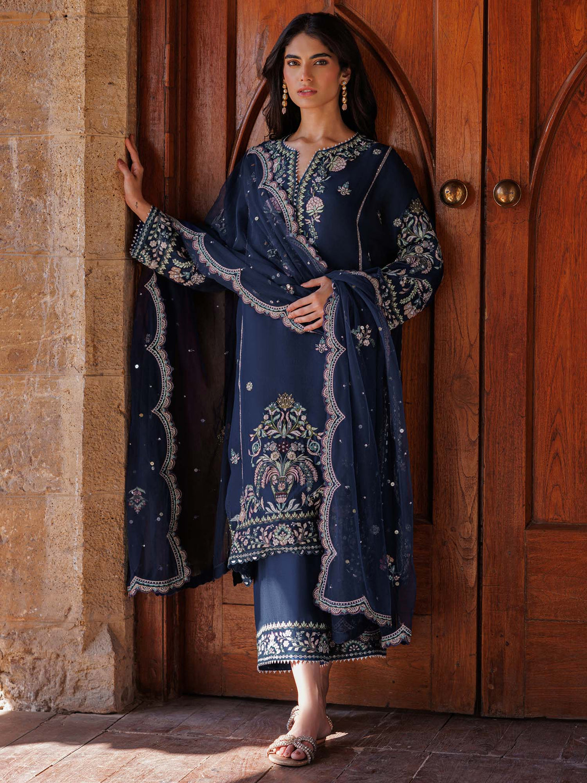Raya, Izaar & Dupatta - SS25AMB1OWKPD011