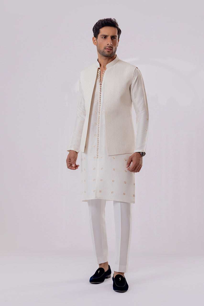 https://cdn.shopify.com/s/files/1/0588/3661/5221/products/015A6892.jpg?v=1754988032