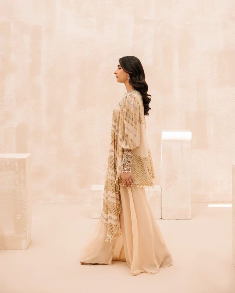 Noor-I-Ivory