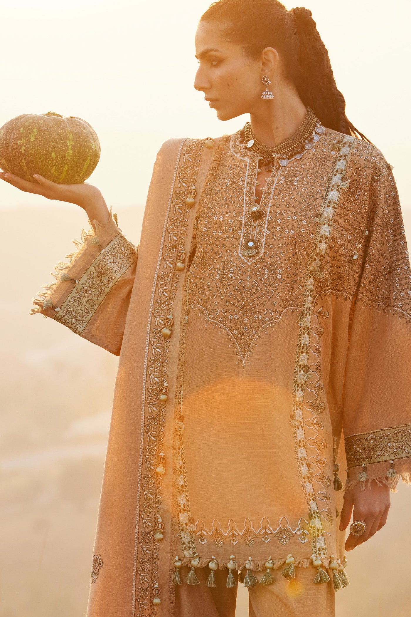 https://cdn.shopify.com/s/files/1/0081/0283/8329/files/01_0025_047A5859.jpg?v=1765280711