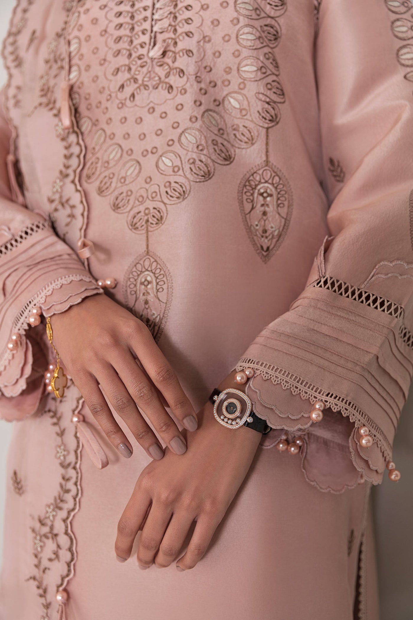 https://cdn.shopify.com/s/files/1/1678/4755/products/01_0026_1O9A6550_d415daf5-fd21-40f3-a240-f69c1f5c3a19.jpg?v=1631168875