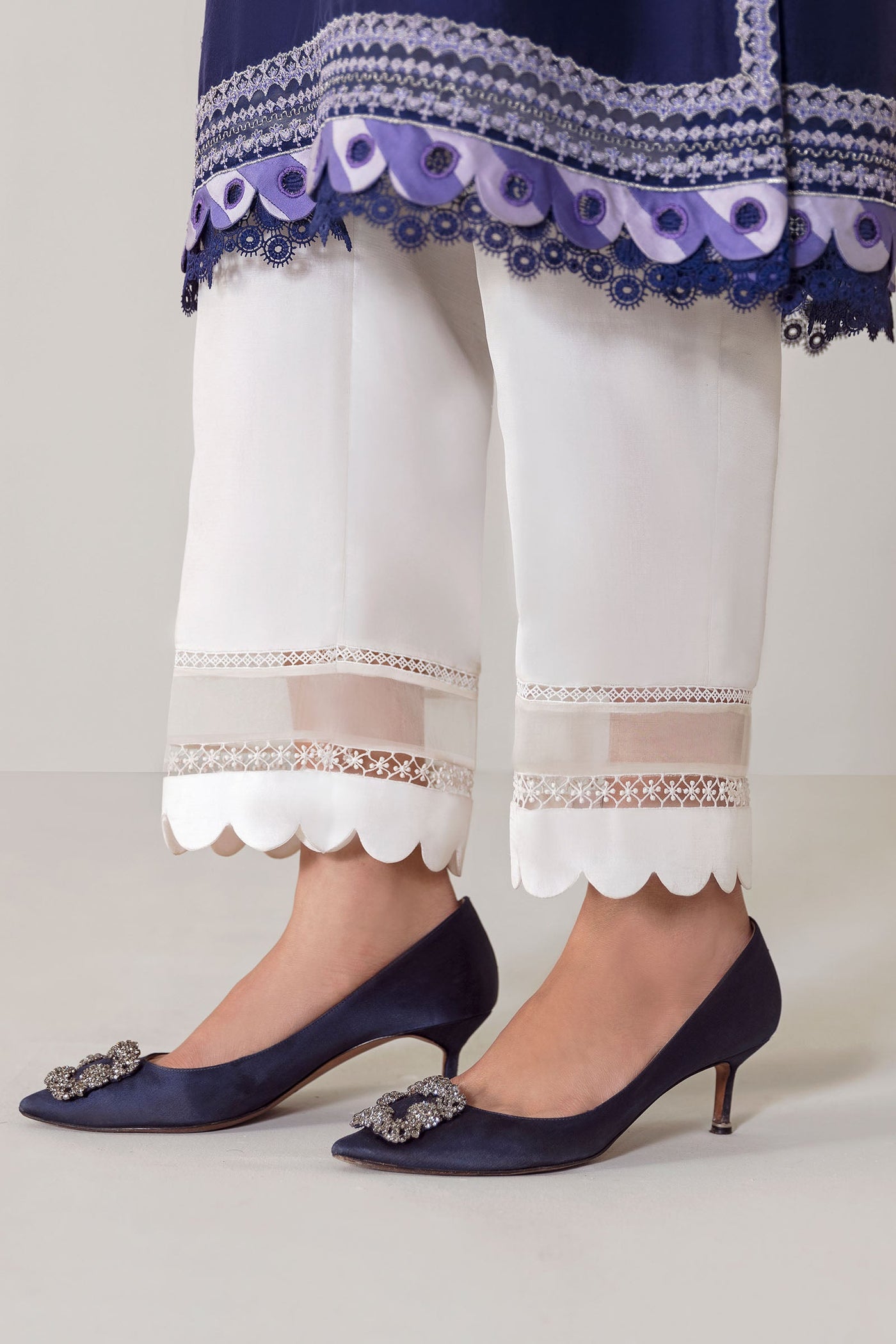 https://cdn.shopify.com/s/files/1/1678/4755/products/01_0034_1O9A5910.jpg?v=1611575218