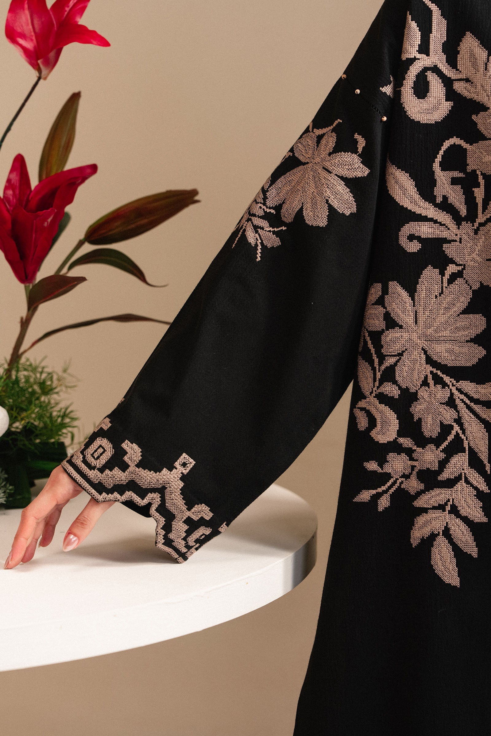 https://cdn.shopify.com/s/files/1/1678/4755/files/01_0044_ElanPret4thDec-48.jpg?v=1765974279