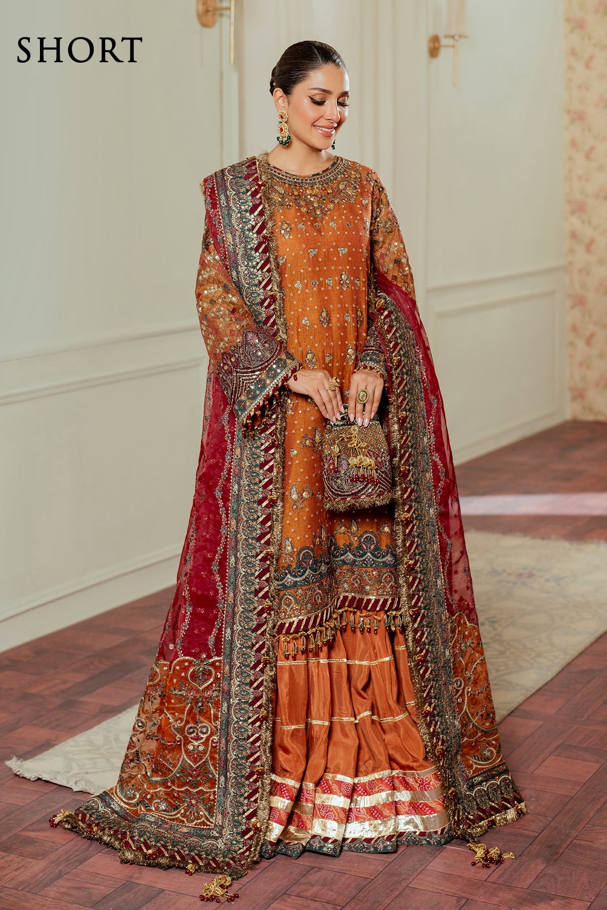 QUEENS COURT - REGALIA MUSE