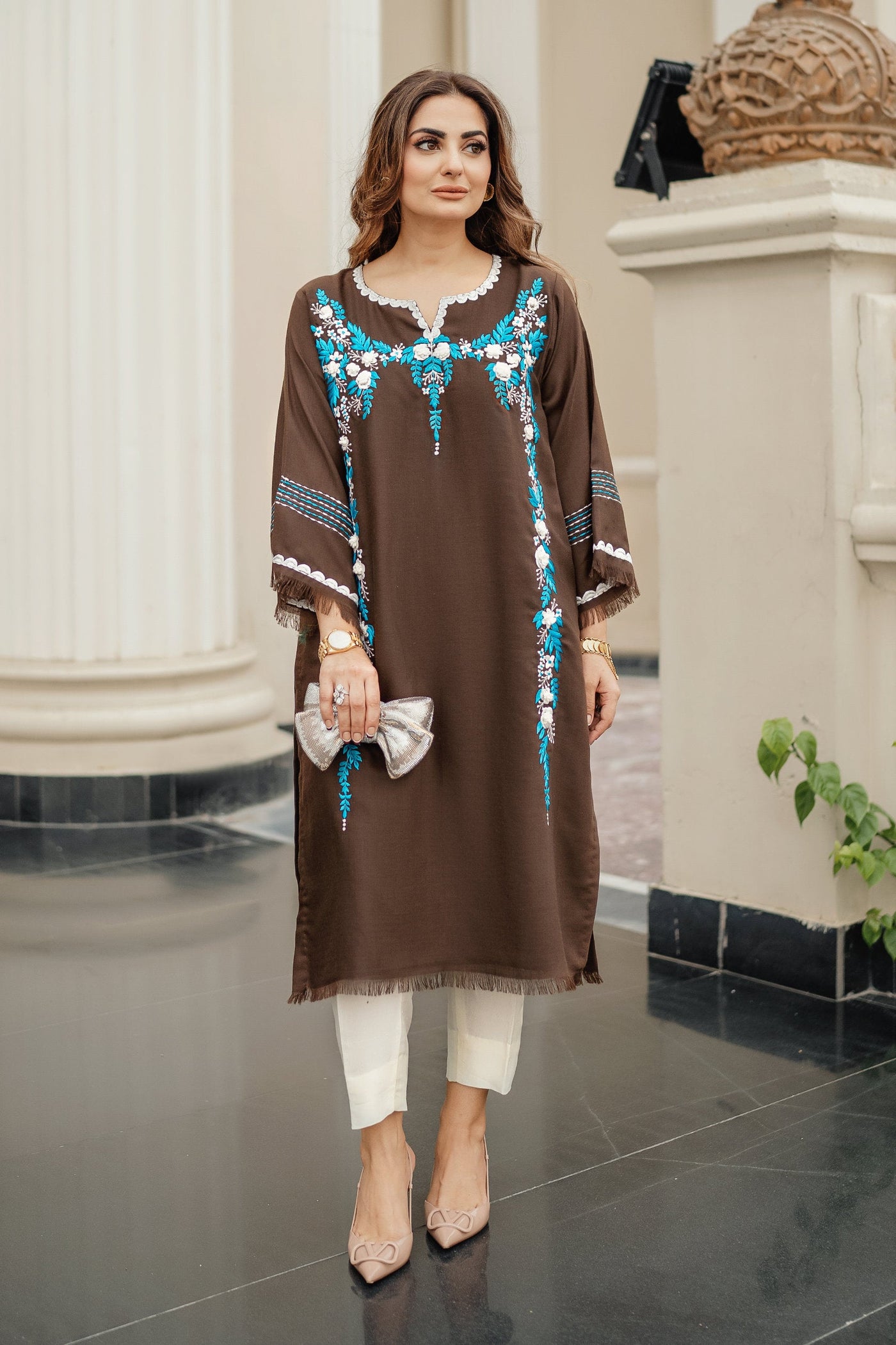 https://cdn.shopify.com/s/files/1/0793/0439/2987/files/01_90f3846b-96db-4fdc-9ef2-c649b917ef30.jpg?v=1697207726