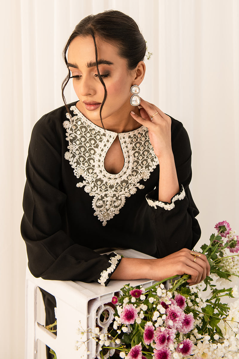 https://cdn.shopify.com/s/files/1/0178/4492/8612/files/0223RTWEMLBAS0107_1.jpg?v=1694692806
