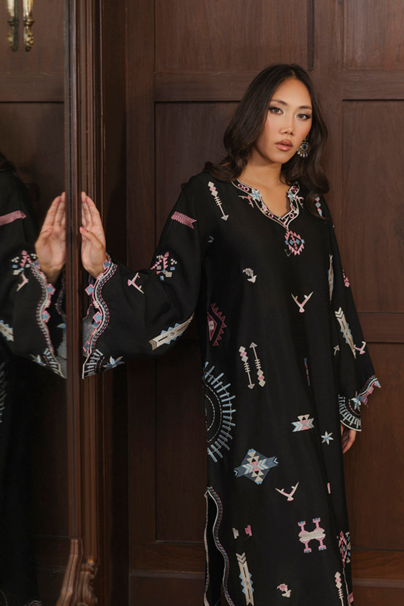 https://cdn.shopify.com/s/files/1/0904/3817/2979/files/025A3819.jpg?v=1778401931