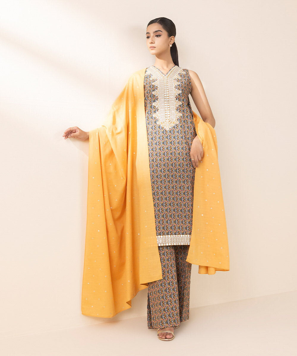 3 Piece - Embroidered Light Khaddar Suit