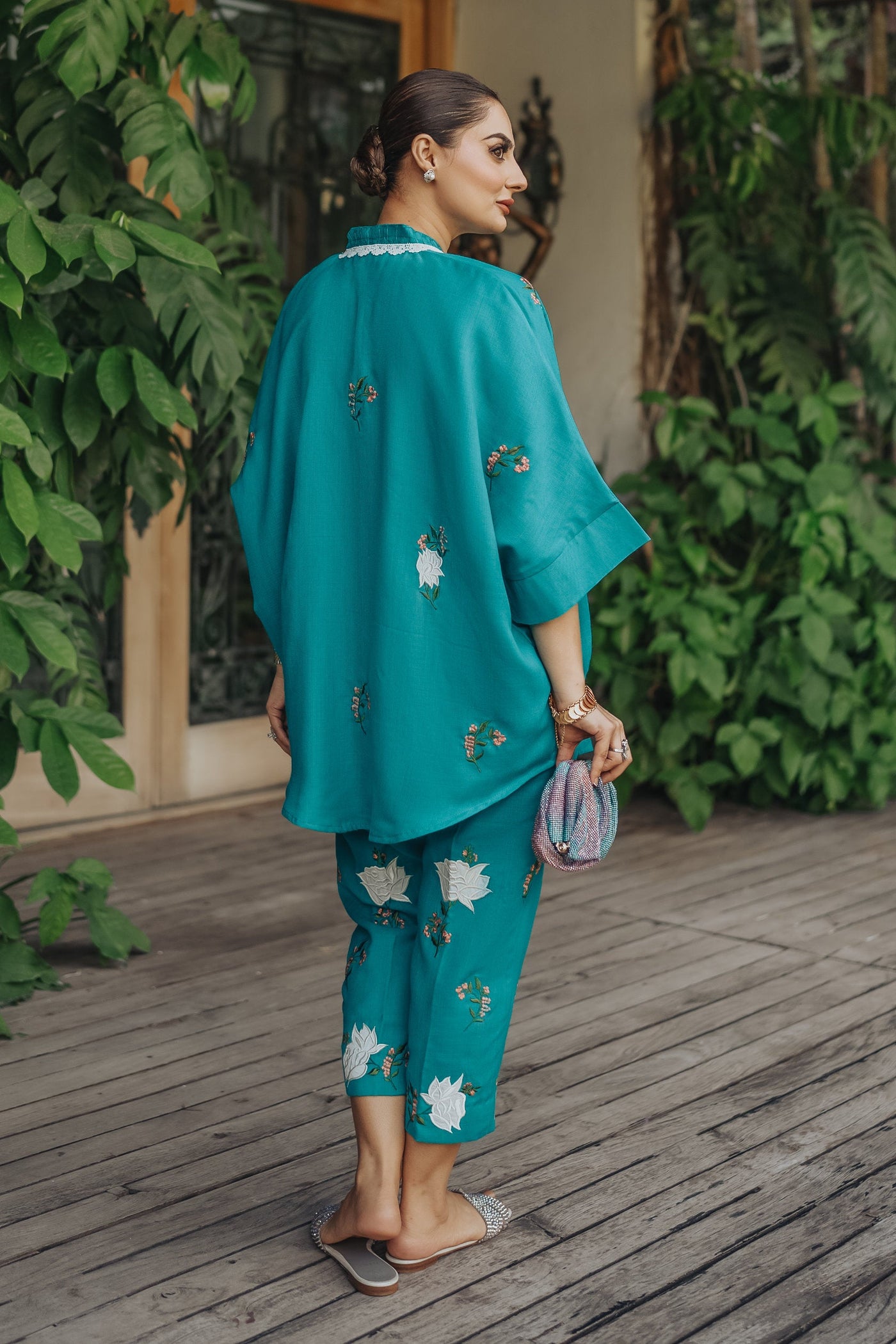 https://cdn.shopify.com/s/files/1/0793/0439/2987/files/02_f6c6c923-13ed-4ff3-ba72-31bd916d7e09.jpg?v=1697019302
