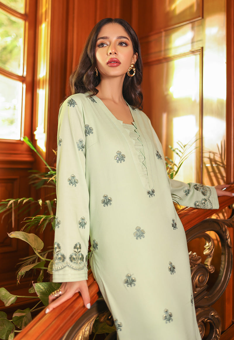 AJP-03 EMBROIDERED CAMBRIC 2 PCS