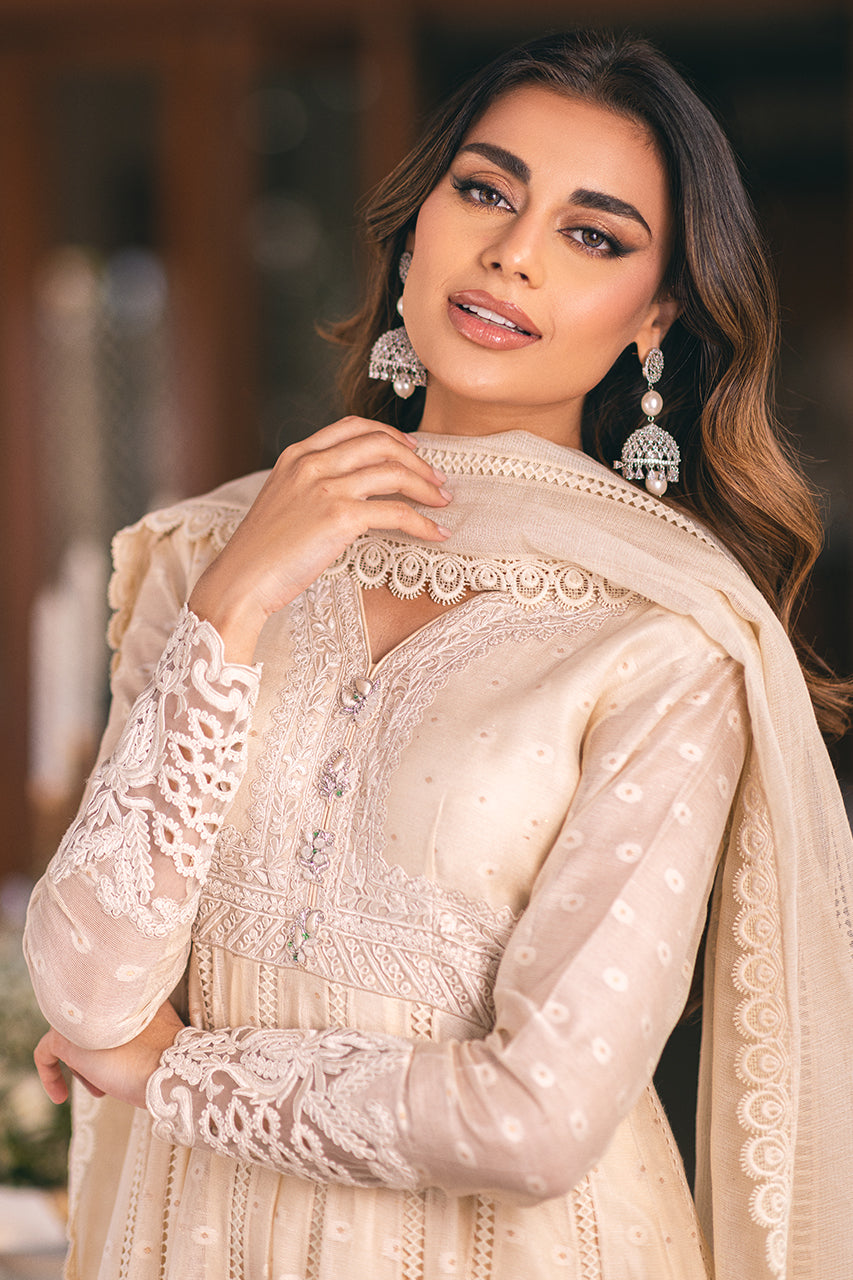 https://cdn.shopify.com/s/files/1/0612/6423/2692/products/032A3578.jpg?v=1752496989
