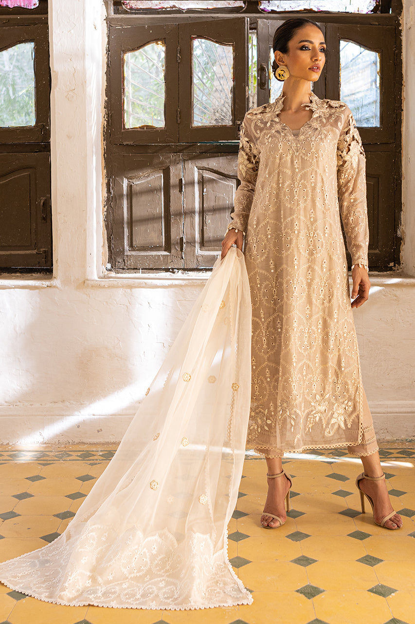 Nadia Farooqui