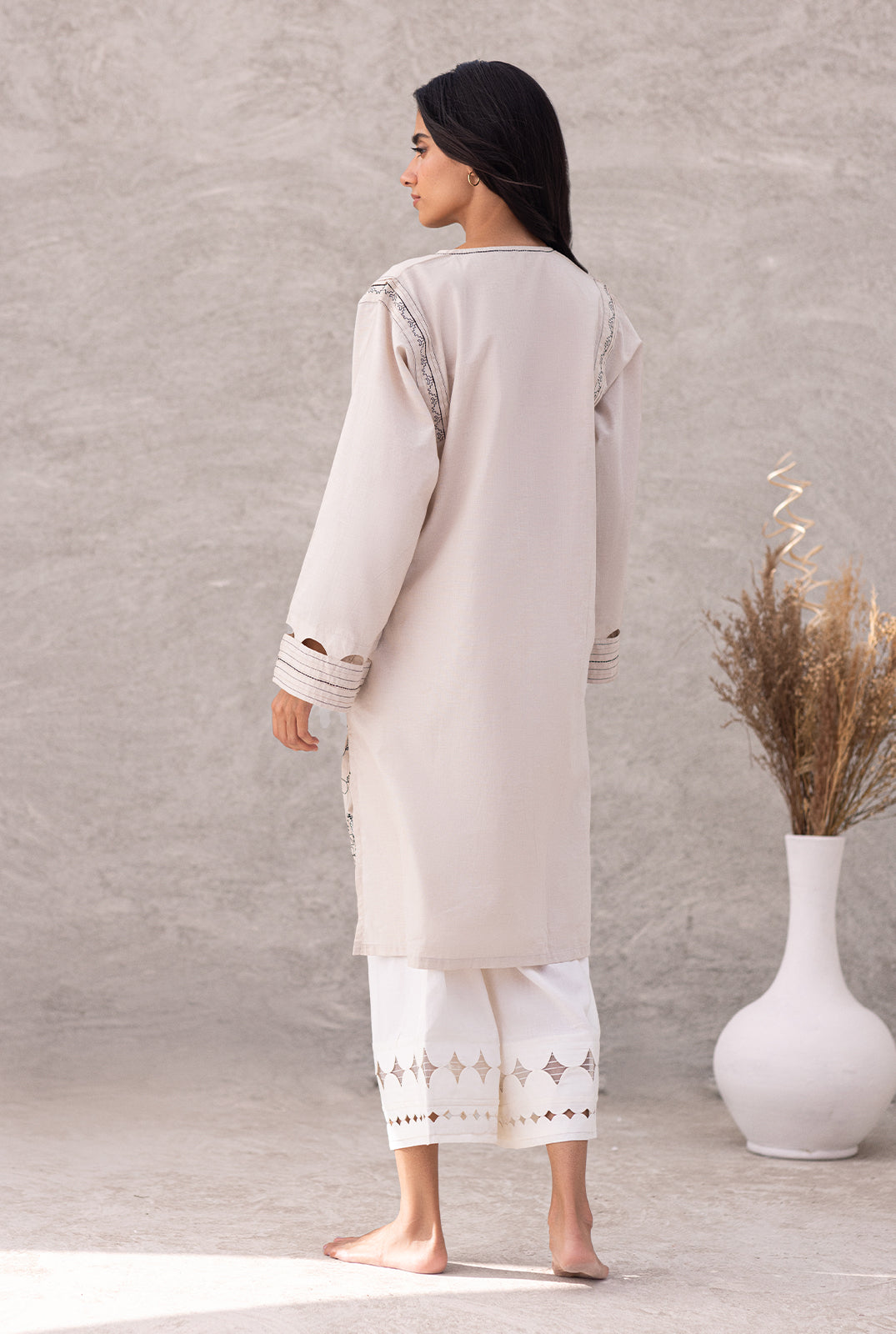 https://cdn.shopify.com/s/files/1/0663/9616/0233/products/032A7990.jpg?v=1755801458