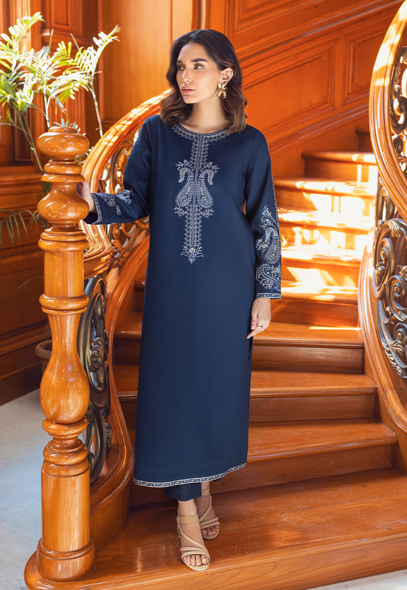 https://cdn.shopify.com/s/files/1/0690/7320/7593/products/032A8923.jpg?v=1748668837