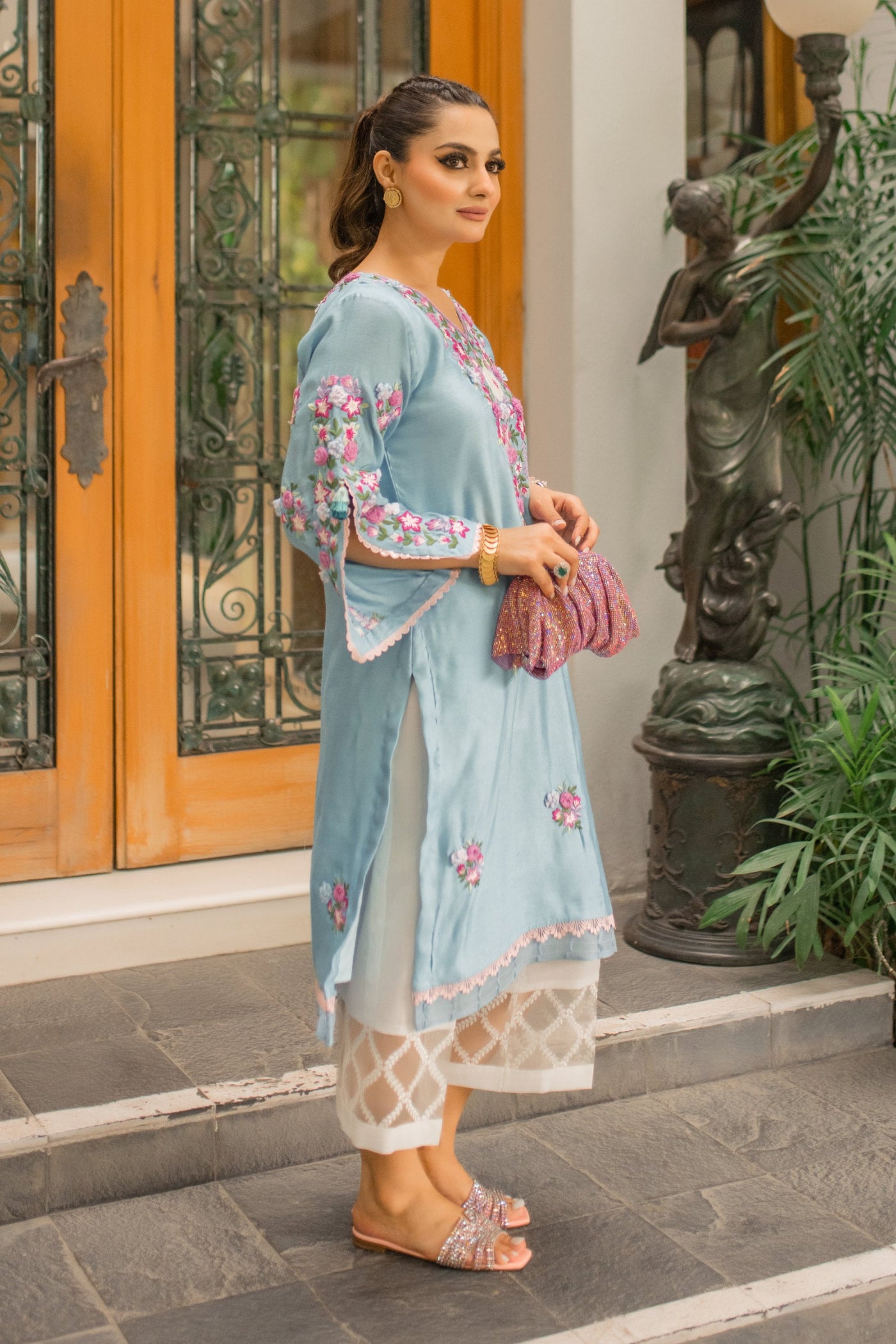 https://cdn.shopify.com/s/files/1/0793/0439/2987/files/03_9f481cc7-4541-4590-a591-6ec280f3ff4d.jpg?v=1689960412