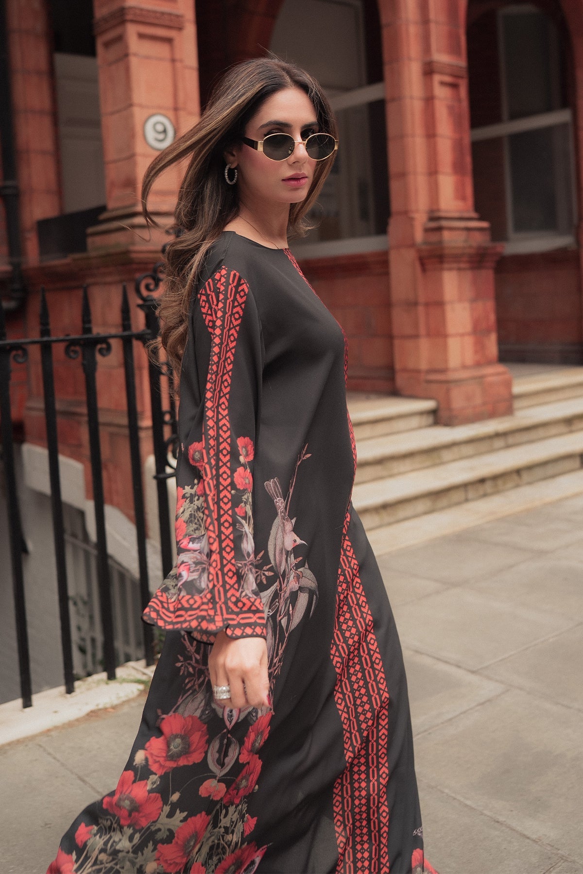 https://cdn.shopify.com/s/files/1/0516/3571/6292/files/03_3_7d903819-9a82-49e2-8b1b-55c3c6888445.jpg?v=1753388934