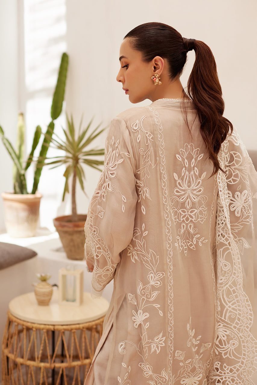 https://cdn.shopify.com/s/files/1/0790/3779/2529/files/047A0607_e1da7a89-deff-4519-b118-f55d5b6673b5.jpg?v=1716465854