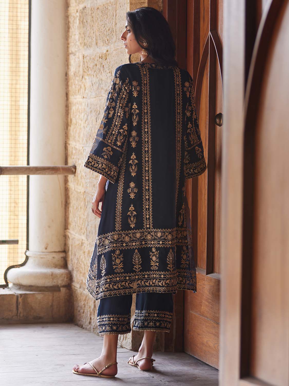Sicily & Izaar - AW25AMB1-PF25OWKP003