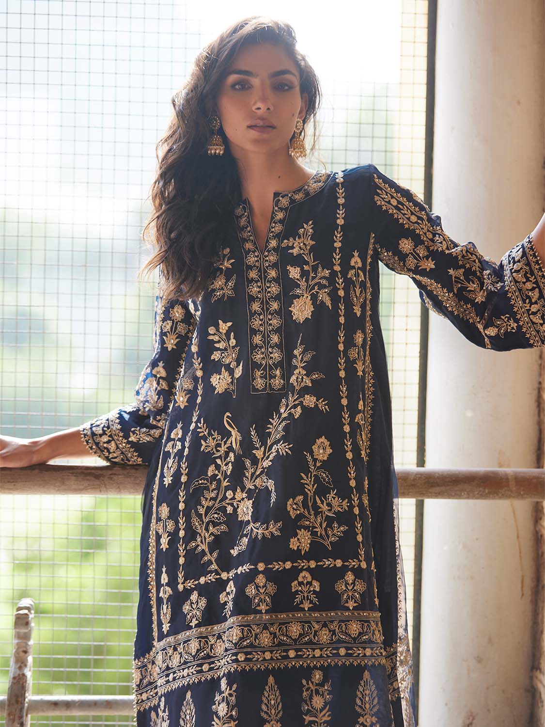 Sicily & Izaar - AW25AMB1-PF25OWKP003