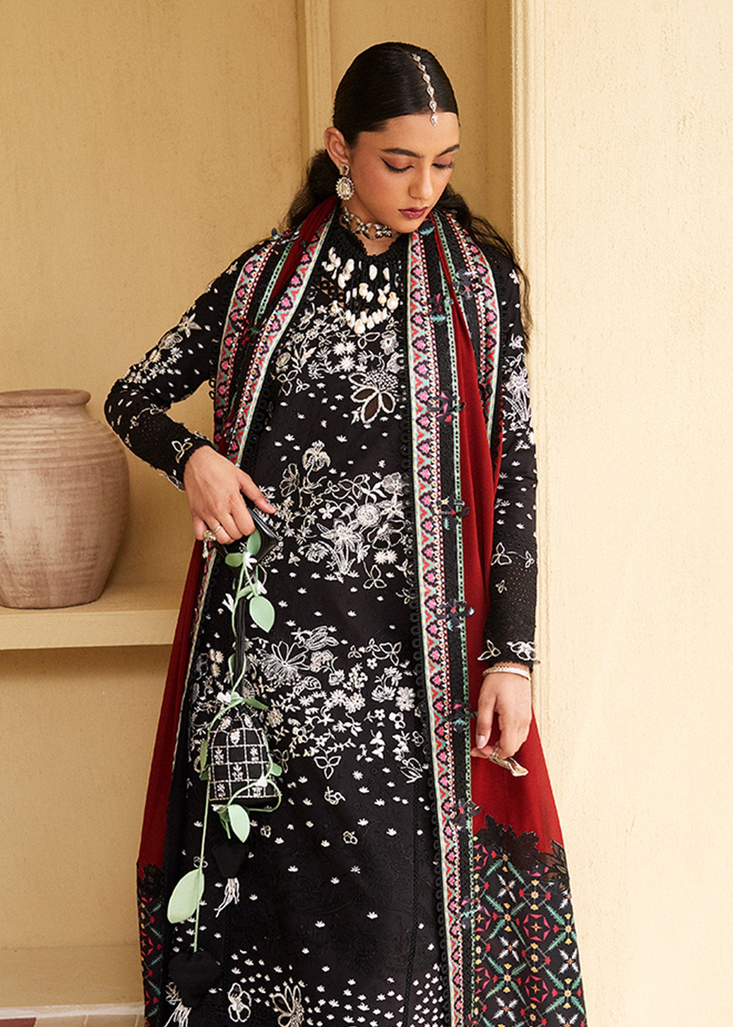 https://cdn.shopify.com/s/files/1/1146/5868/files/04Kiran.jpg?v=1747909224