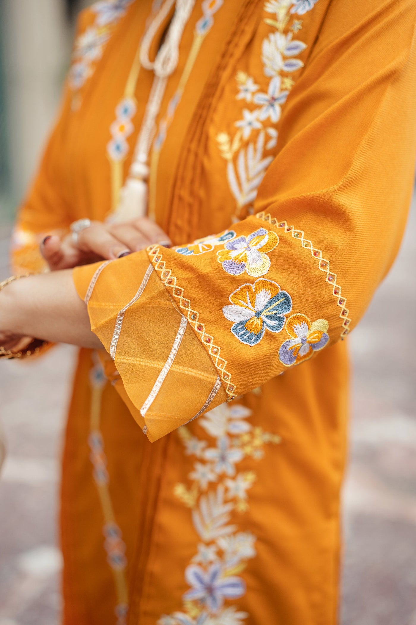 https://cdn.shopify.com/s/files/1/0793/0439/2987/files/04_10060852-2d06-417d-913c-805d22dfc3ef.jpg?v=1697207883