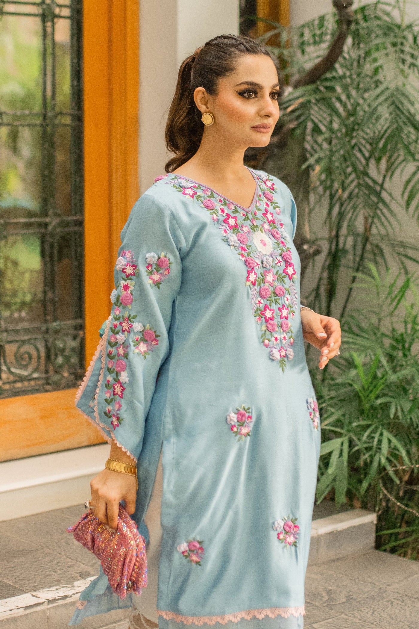 https://cdn.shopify.com/s/files/1/0793/0439/2987/files/04_9a059978-c98c-4b06-86f3-17fcf414fa8e.jpg?v=1689960412