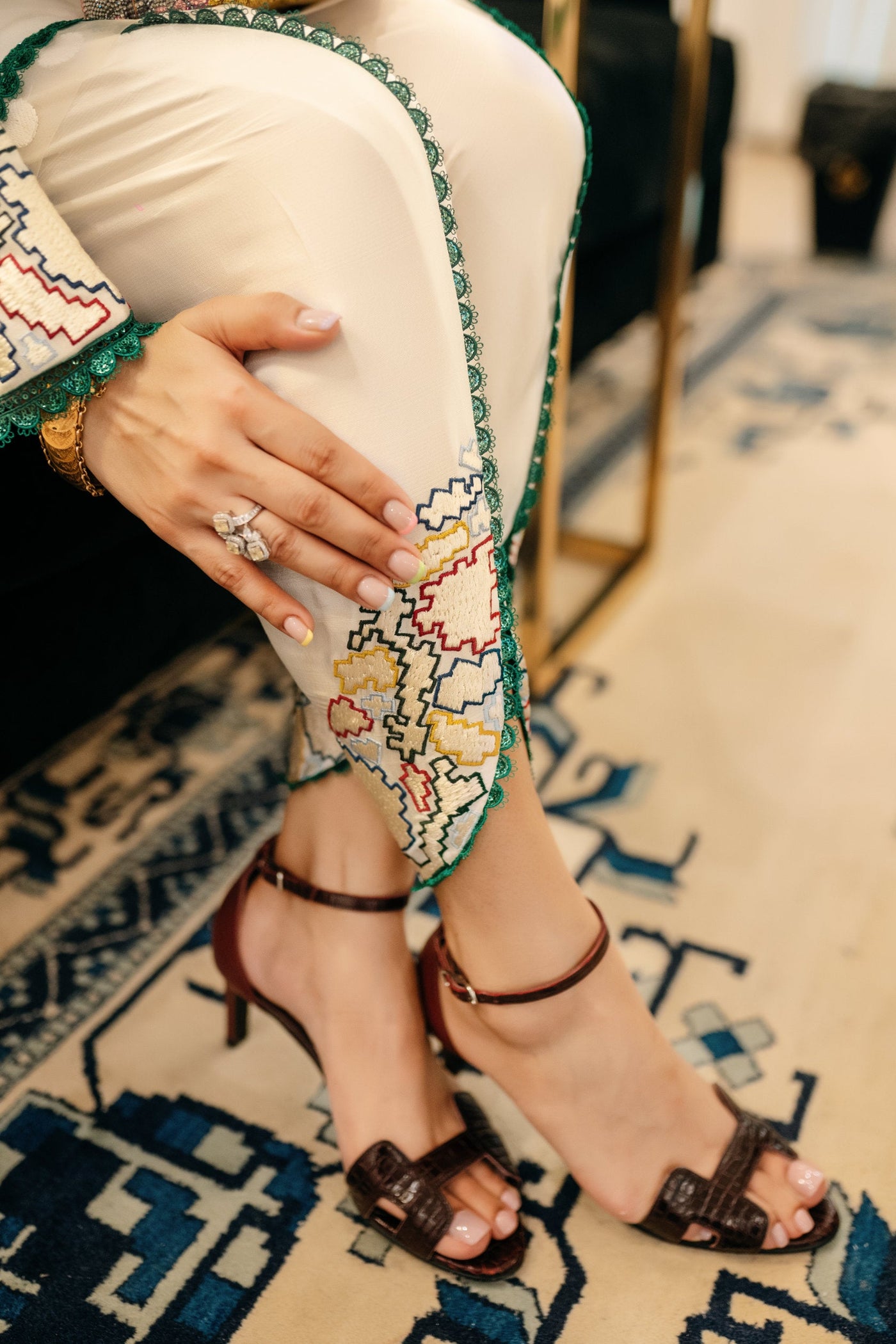 https://cdn.shopify.com/s/files/1/0793/0439/2987/files/04_de0c76d7-09d8-4cfa-b550-f31a572fcf80.jpg?v=1691480366