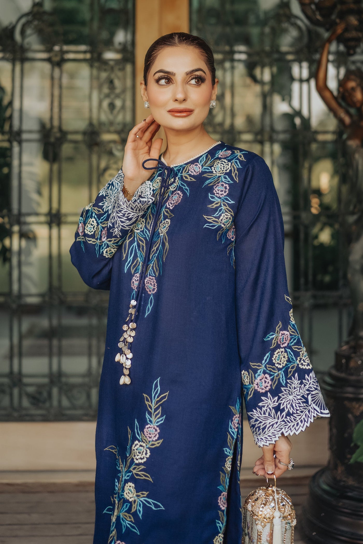 https://cdn.shopify.com/s/files/1/0793/0439/2987/files/04_68ed91aa-0cd3-4337-88c2-345c0d818136.jpg?v=1697018574
