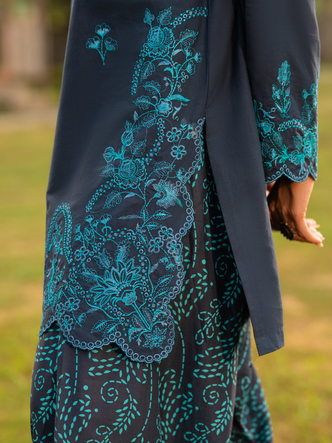 Blue Cotton Lawn 3Pc Stitched - AWP-3PS-953