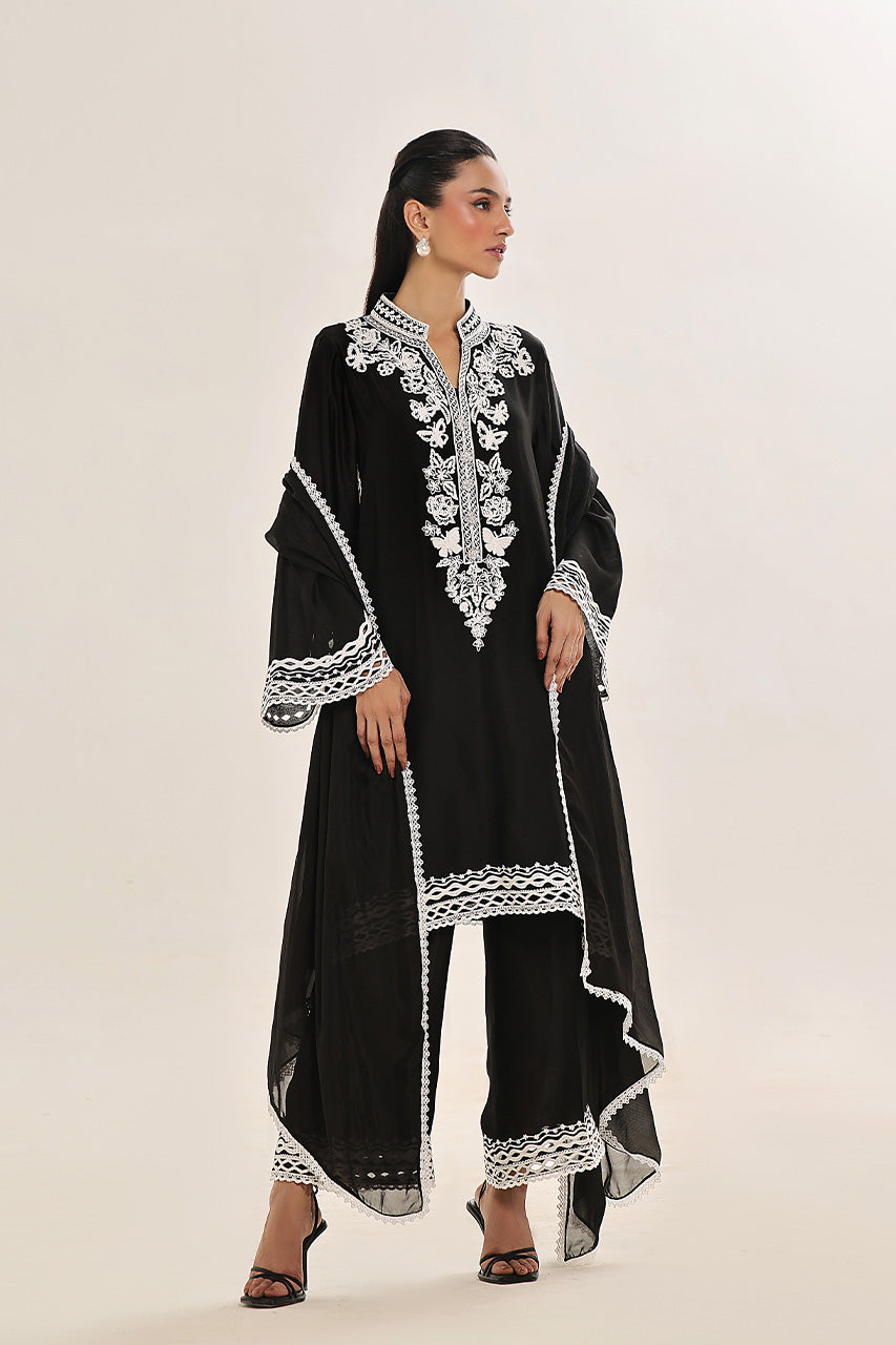 https://cdn.shopify.com/s/files/1/0612/6423/2692/files/050A9236.jpg?v=1752496743