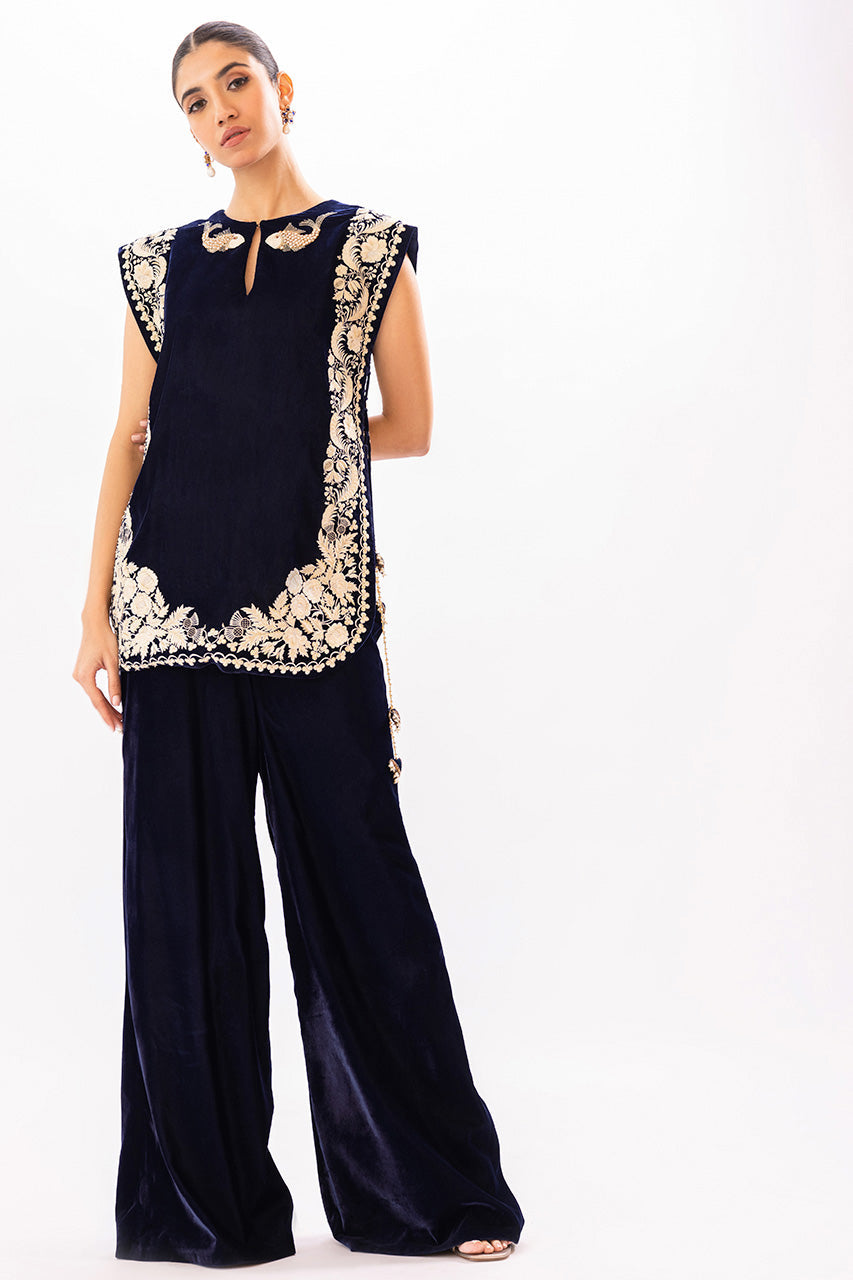 https://cdn.shopify.com/s/files/1/0588/3661/5221/products/051A1293.jpg?v=1665054107