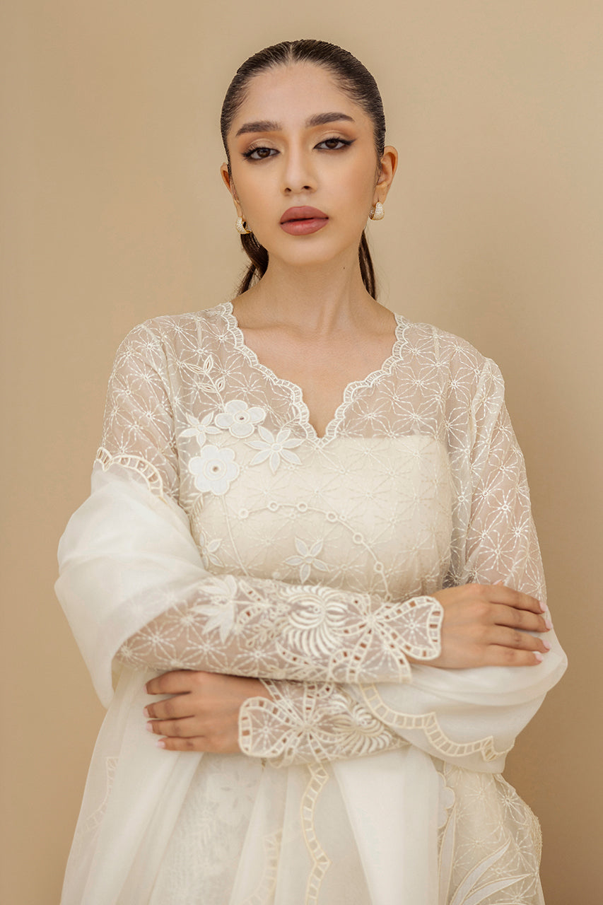 https://cdn.shopify.com/s/files/1/0588/3661/5221/files/051A2923_c538defe-8289-4c42-893d-c2d109f977a0.jpg?v=1766143855
