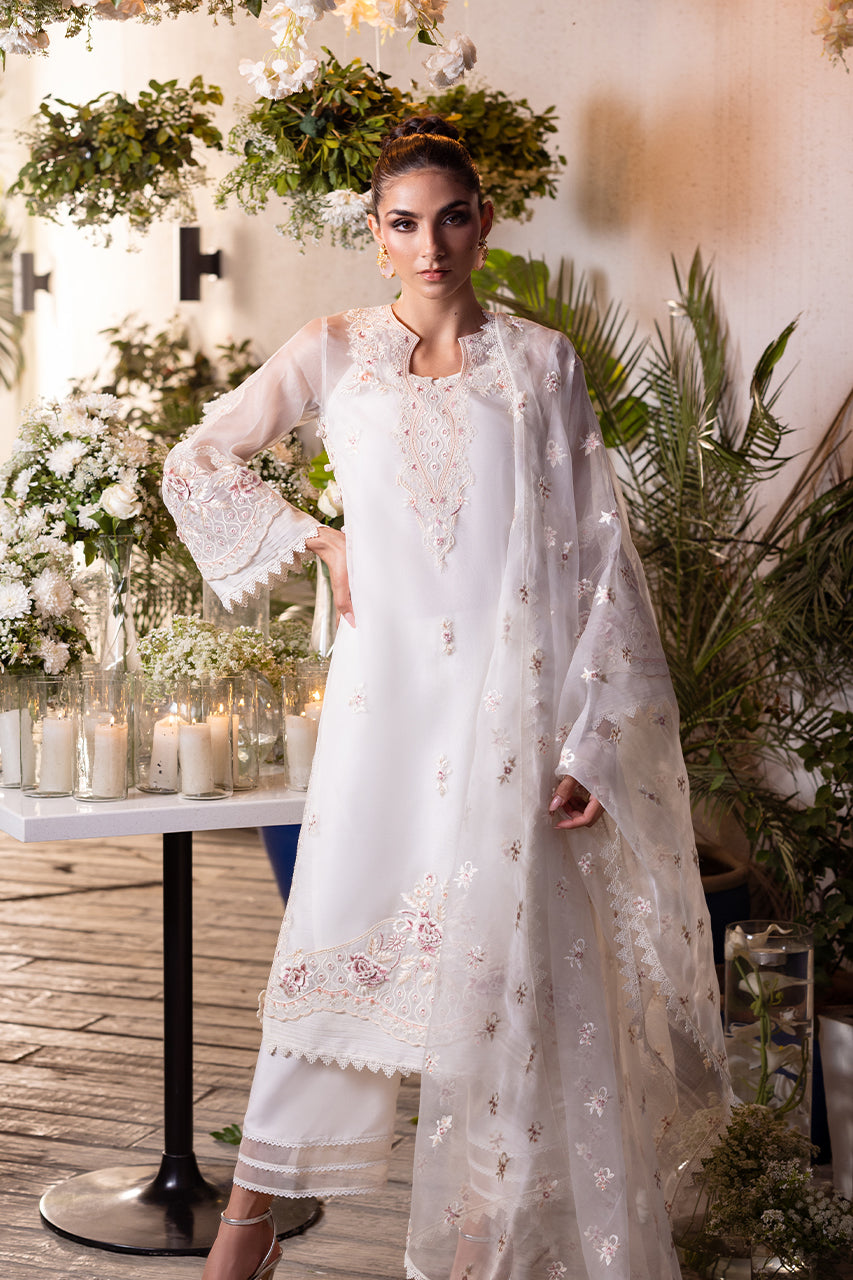 https://cdn.shopify.com/s/files/1/0612/6423/2692/files/051A8794_399b1d03-fdec-49d5-8ae3-21066b9ae931.jpg?v=1752496829