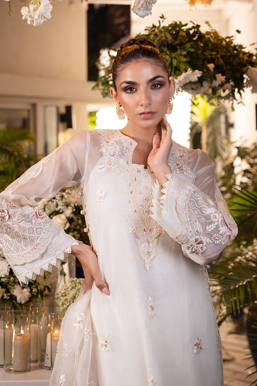 https://cdn.shopify.com/s/files/1/0612/6423/2692/files/051A8887_dfbccfde-c15c-4d6b-a34c-6910a242639b.jpg?v=1752496829