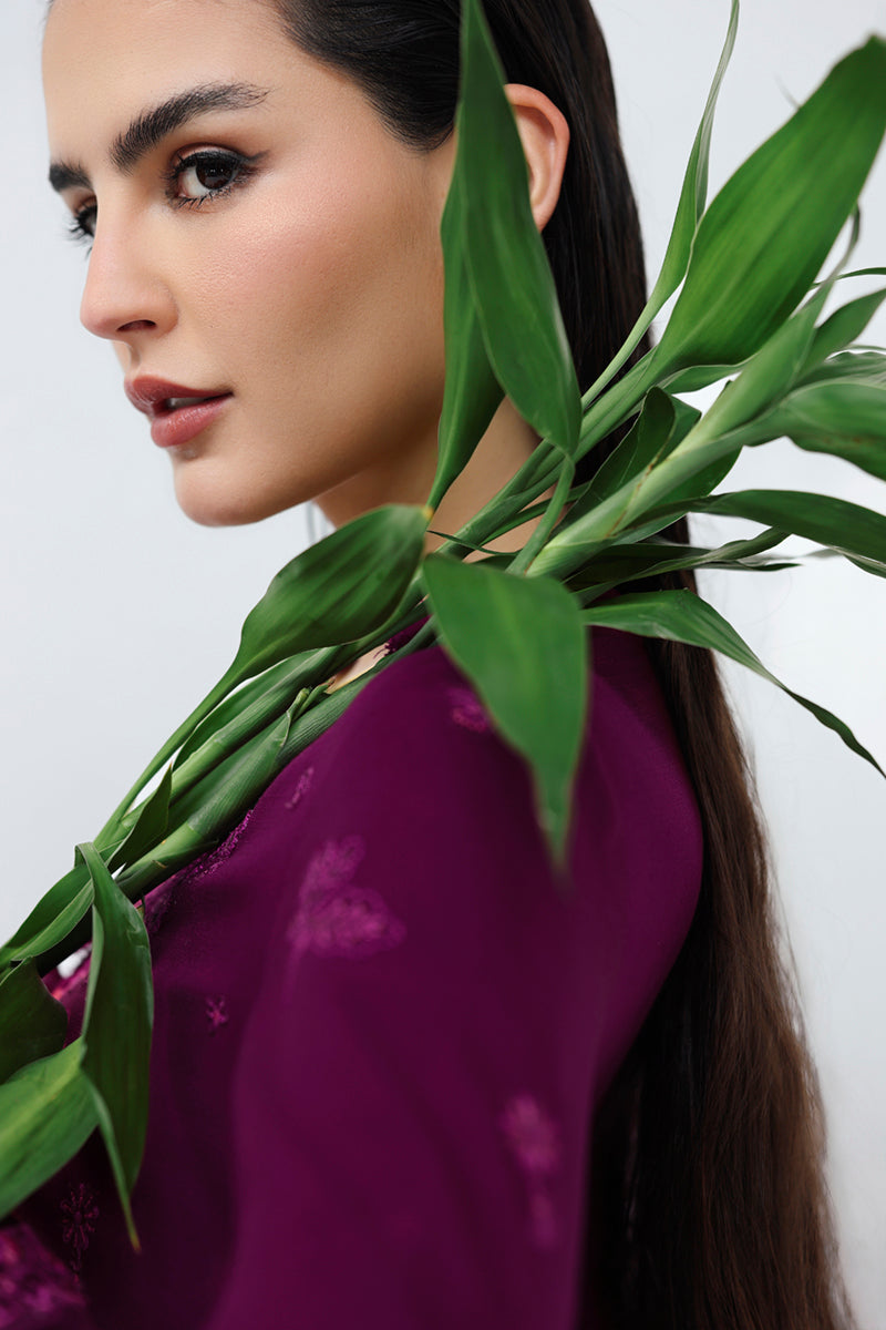https://cdn.shopify.com/s/files/1/2044/1461/files/052A2105_7227e3bd-cd5f-464b-86d2-83d255f378c3.jpg?v=1758799883